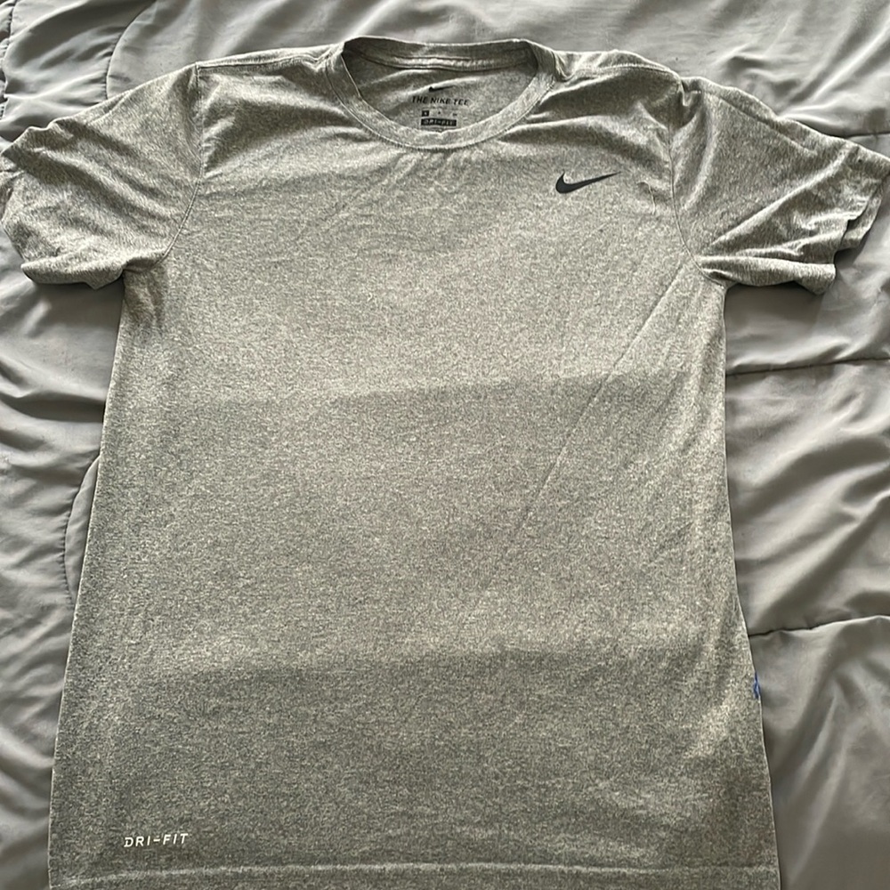 Nike  dri-fit tee